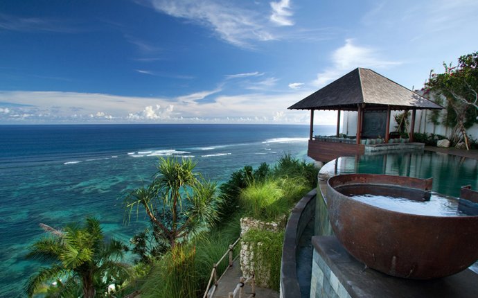Bali Beachfront Villas that will Blow Your Mind | Ultimate Bali