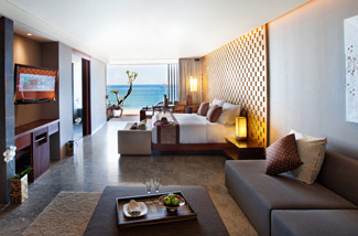 Ocean Front Pool Suite